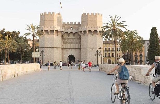 Private Old Town Golden Age Valencia Tour