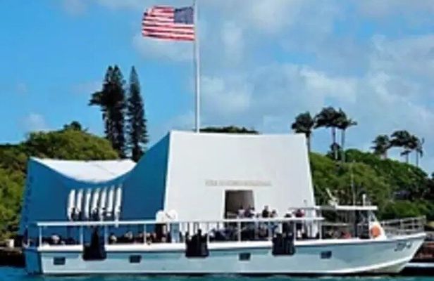 Pearl Harbor Arizona & Missouri tour from HNL Airport