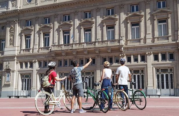 Bike tour the city center and Puerto Madero, mate included