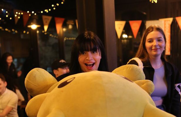 Seoul: LGBTQ+ Pub Crawl and Drag Show with Local Drag Queen