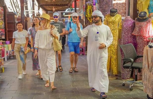 Discover Old Dubai Walking Tour With Food Tasting