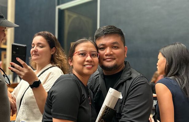 Private Louvre Museum Highlights Guided Tour with Skip-the-Line