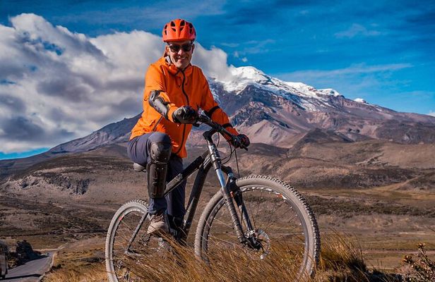 Bike tour of the highest volcano in Ecuador: Chimborazo