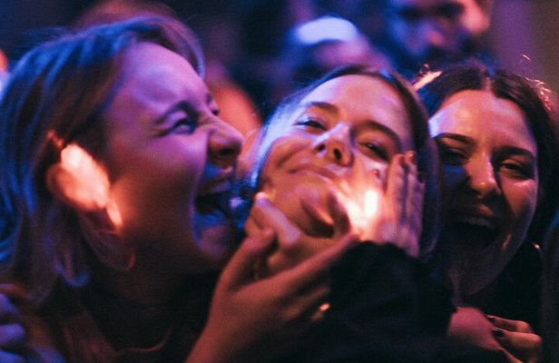 Pub Crawl - Drink & Dare