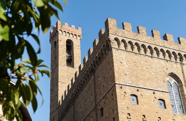 Pazzi Conspiracy Tour in Florence