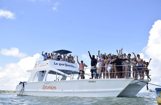 Party boat, Snorkeling, Sand-bar open bar in Bávaro Beach