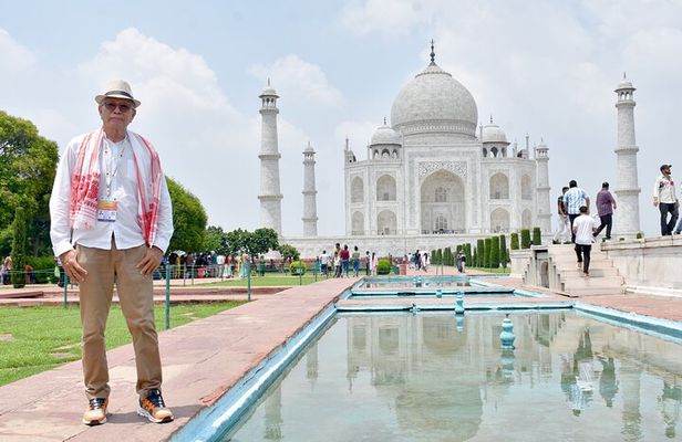 Same Day Trip to Taj Mahal, Agra from Bangalore by Flight