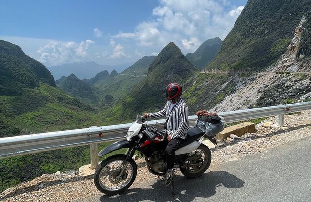 Ha Giang Loop motorbike Private 4 days Tour all inclusive