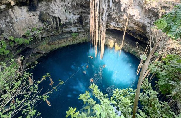 Private VW Beetle Tour to Chichen Itza, a Cenote and Valladolid