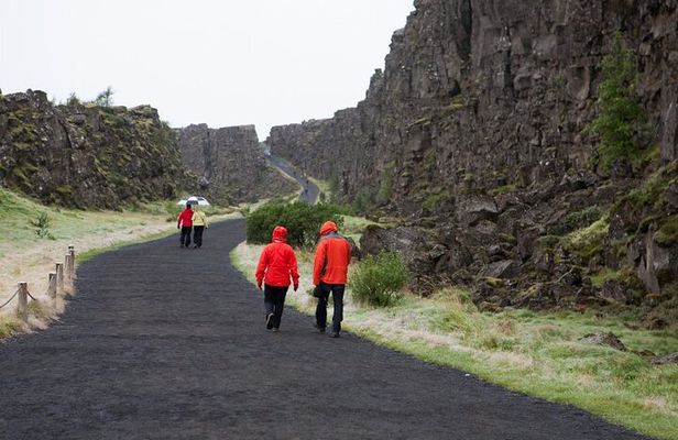 Small Group Golden Circle with Kerid Crater & Tomato Farm Visit