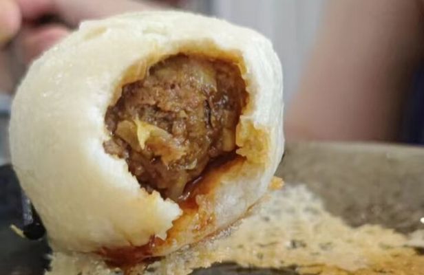 Beef Curry Sheng Jian Bao Cook Pan Fried Buns with Chef Yin