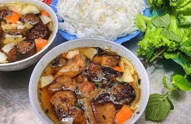 Hanoi Old Quarter Street Food Private Tour With Funny Guides