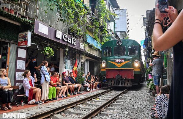 Hanoi Old Quarter City Sightseeing Private Half Day Tour