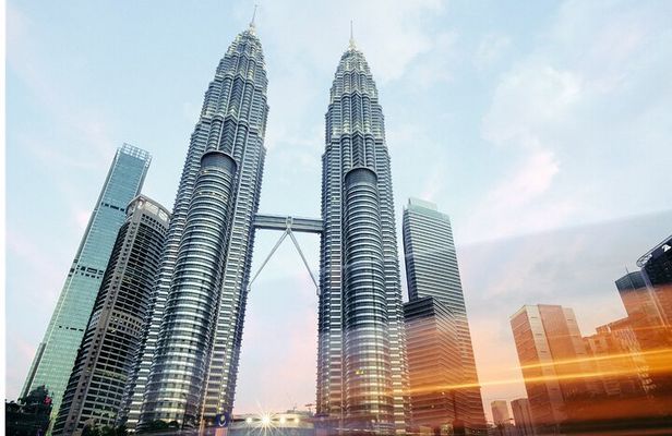 Full Day Shared Tour in Grand KL Putrajaya and Batu Caves