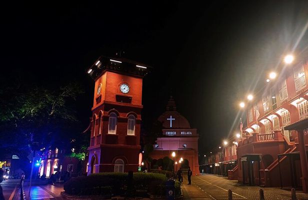 8 Hour Shared Malacca Evening Tour, River Cruise and Trishaw Ride
