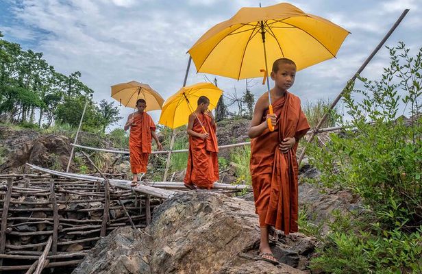 2-Day Phnom Penh to Siem Reap and Angkor Wat Temples