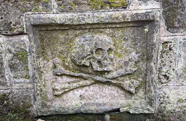 Edinburgh's Dark and Sinister History Walking Tour