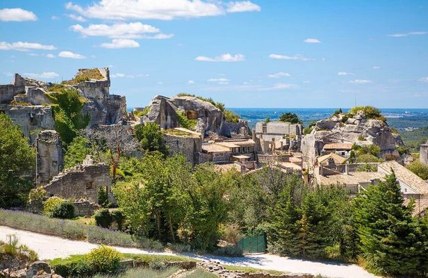 Villages of Saint-Rémy, Les Baux de Provence & the Pont du Gard