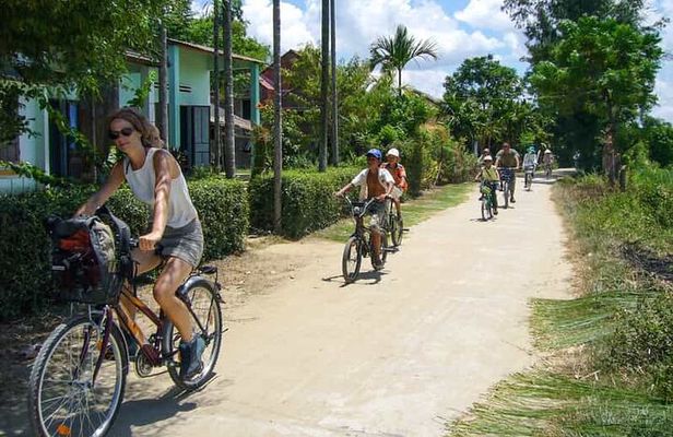 Countryside Guided Morning or Afternoon Bicycle Tour in Hoi An