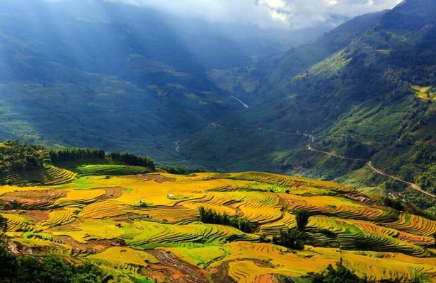 2 Days 1 Night Sapa Trekking Group Tour at Homestay
