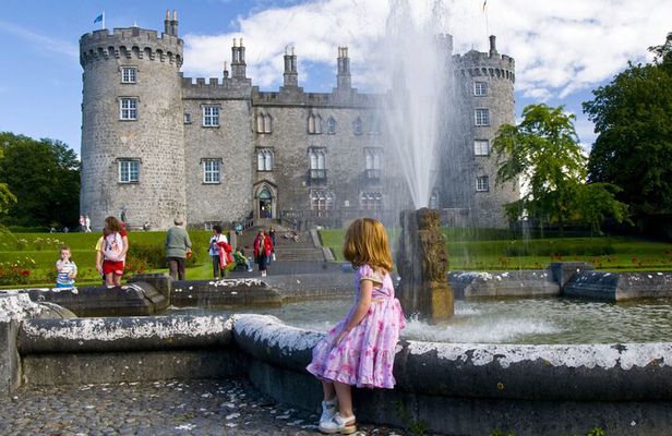 Dublin to Kilkenny Castle and Waterford Private Day Tour