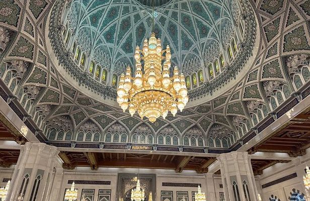 Muscat Hidden Gems Private City Tour with Different Languages