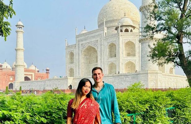 Taj Uncovered: Private Tour to Taj Mahal, Fort From Delhi By Car