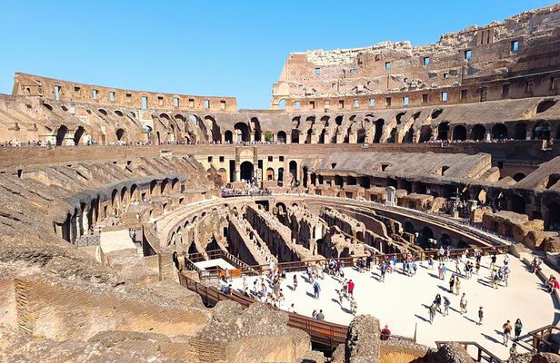 Colosseum, Roman Forum & Palatine Hill - Group Tour 