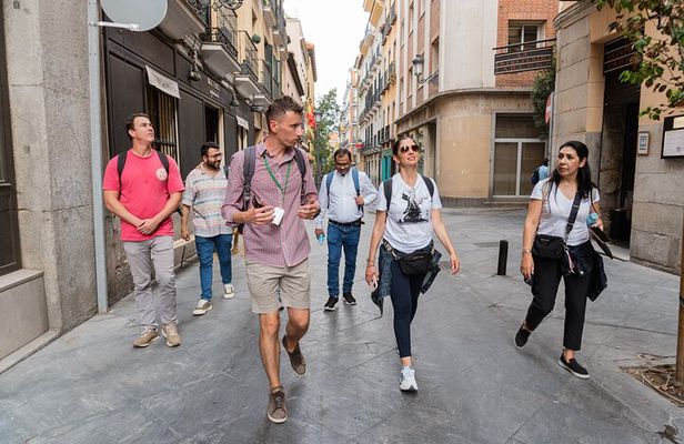 Private Tour in Prado Museum & Madrid’s Iconic Neighborhoods