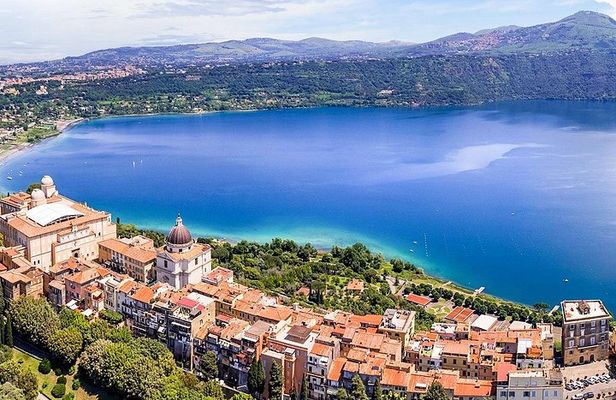 Private round trip from Rome to Castelli Romani and Lakes