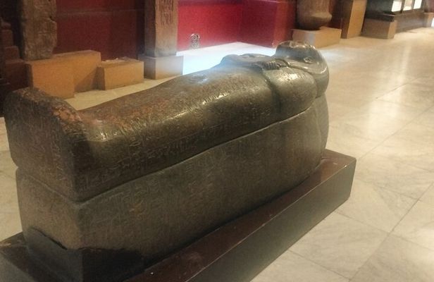 Day tour GEM pyramids from Hurghada Egypt