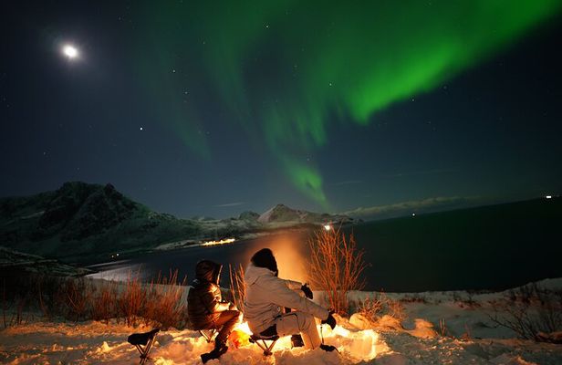 Small Northern Lights Tour Max8 Guests PRO Photographer included