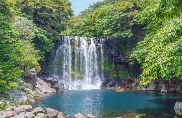 Jeju Western and Southern Routes Sightseeing Day Tour