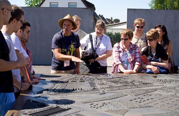 Sachsenhausen Concentration Camp Bus Tour in English from Berlin