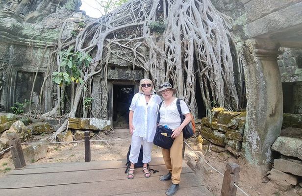 Explore Private Tour in Angkor Wat