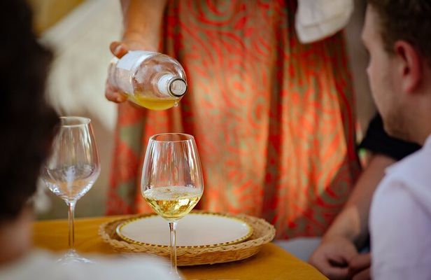 Winetasting and authentic rural experience just minutes from Lecce