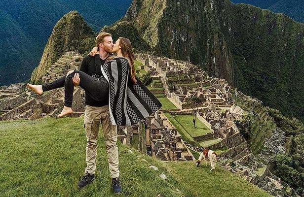 2 Days 1 Night in Machu Picchu with Tourist Train and Entrance