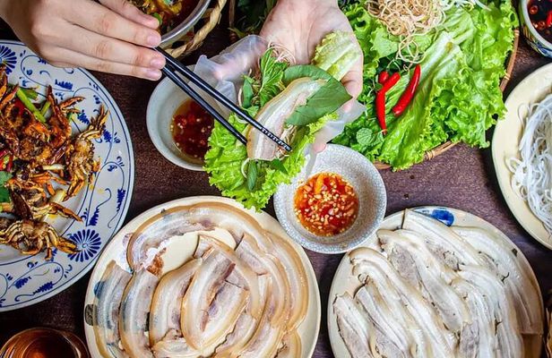 Da Nang Street Food Private Tour With Local Students