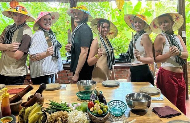 HoiAn:Making Lantern & Cooking Class-BasketBoat Ride,Crab fishing