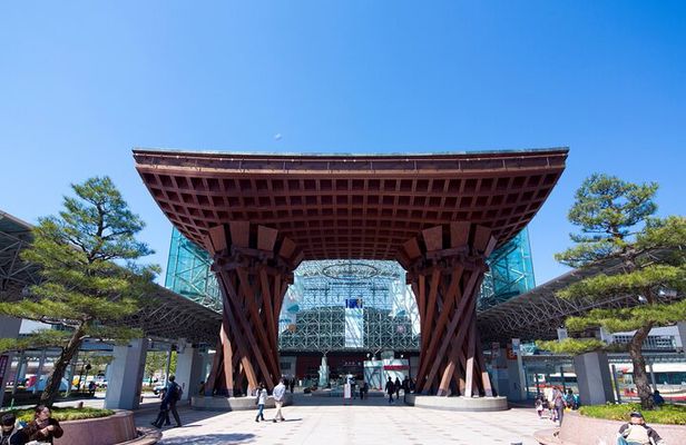 Kanazawa Tour Local and Major Highlights