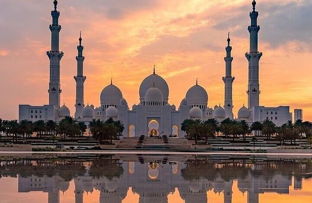 Abu Dhabi Full-day Sightseeing Tour from Dubai with Mosque Visit