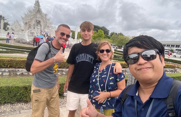 Chiang Mai Private Tourist Guide with Private Transportation