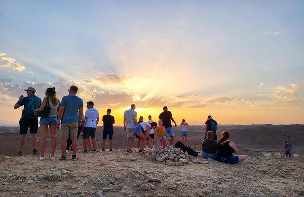Star Watching Desert Adventure by Jeep with Dinner