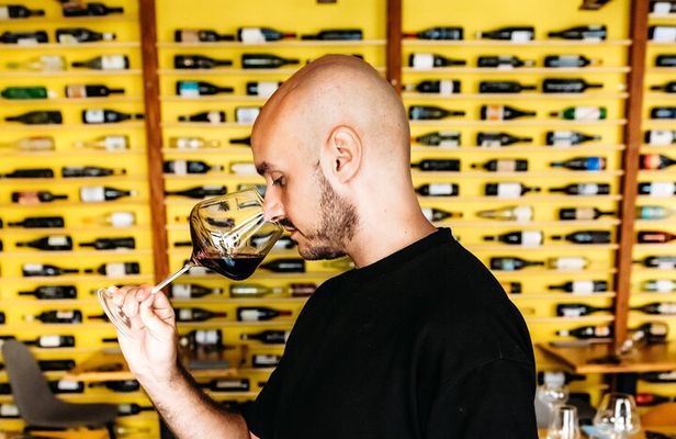 Fun Wine Tasting with the most italian Sommelier in Milan
