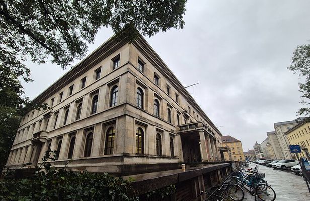 Munich Third Reich Walking Tour: The Rise of Hitler and the Nazis
