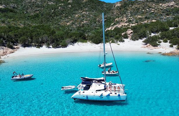 3-Catamaran from Cannigione to the islands of the Archipelago