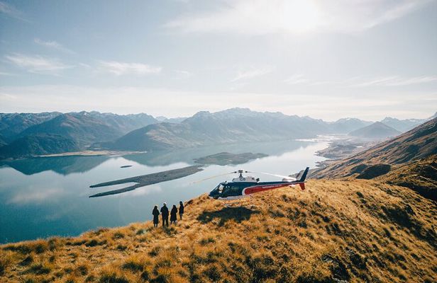 The Grand Circle 30-Minute Helicopter Flight from Queenstown