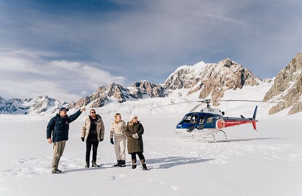 Mount Cook and The Glaciers 55-Minute Helicopter Flight