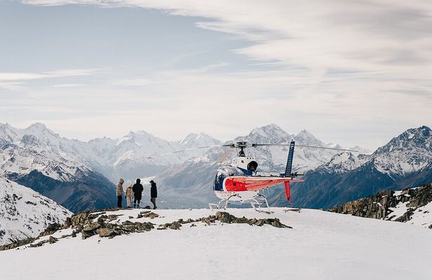 Mount Cook Alpine Explorer 35-Minute Helicopter Flight