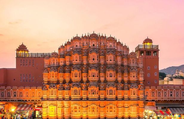 7 Days Golden Triangle Tour - Delhi, Agra, Jaipur with Udaipur